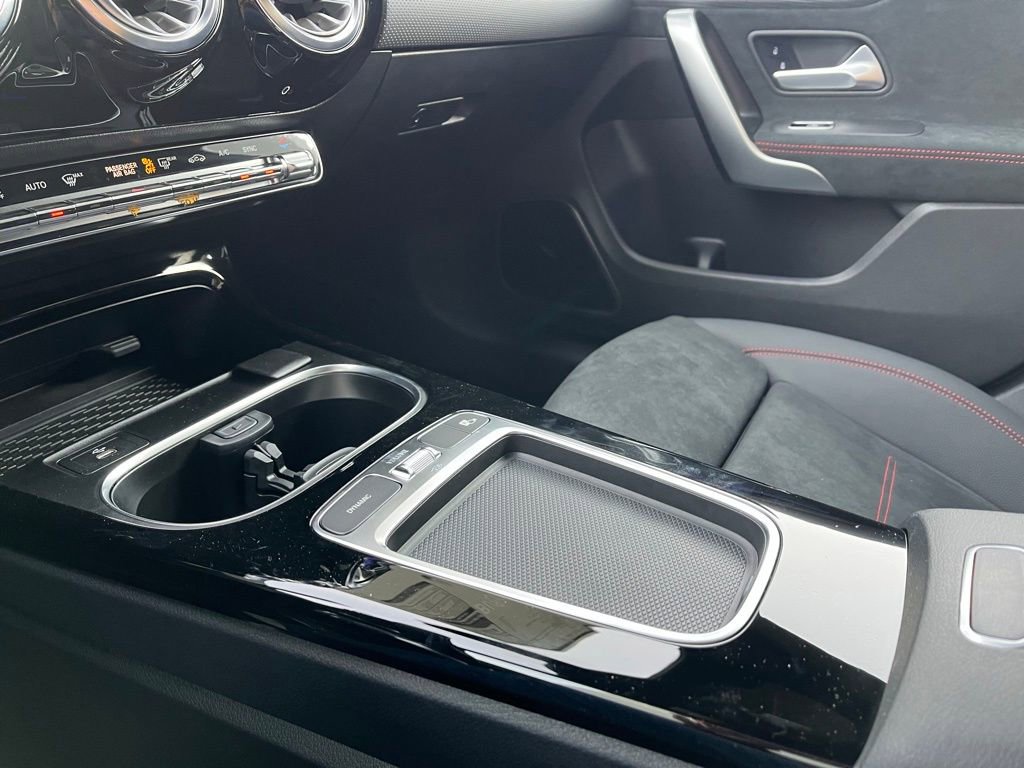 New 2025 Mercedes-Benz CLA 35 AMG 4MATIC image 44