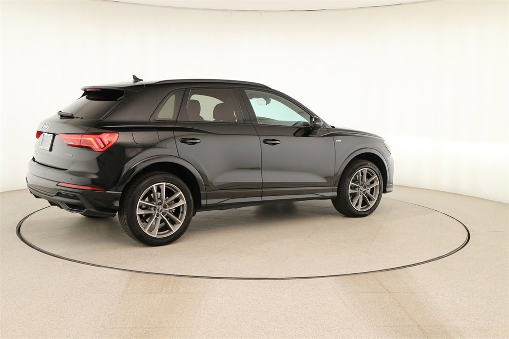 Certified 2025 Audi Q3 2.0T Premium w/ Convenience Package image 7