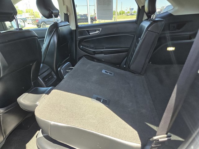 Used 2017 Ford Edge SEL w/ Equipment Group 201A AWD/4WD image 32