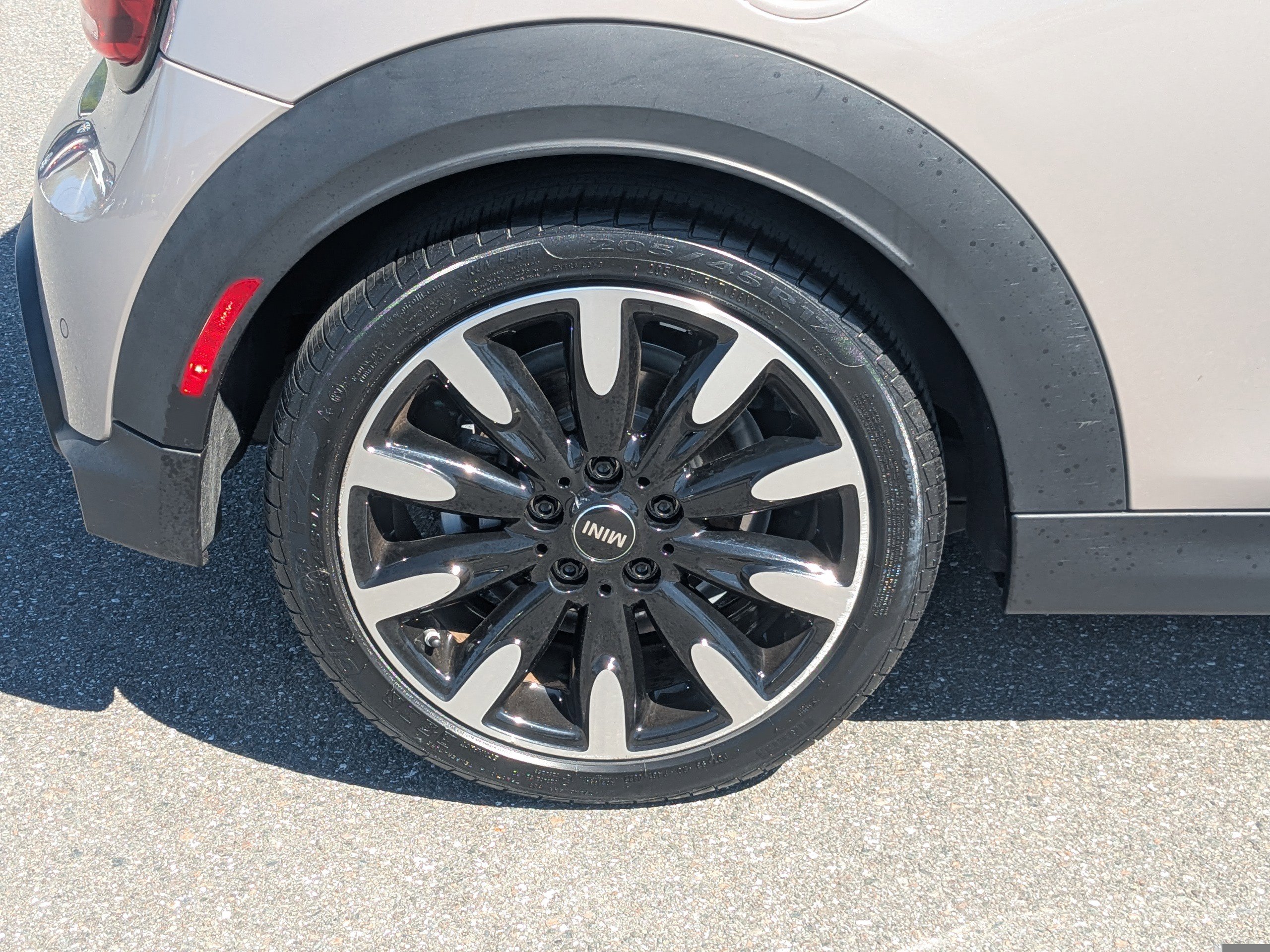 Used 2023 MINI Cooper S image 16