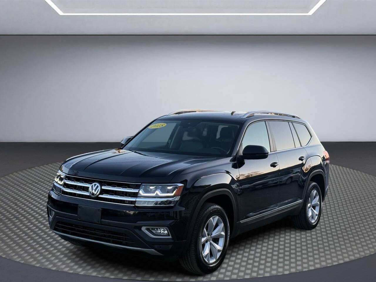 Used 2018 Volkswagen Atlas SEL AWD/4WD image 3