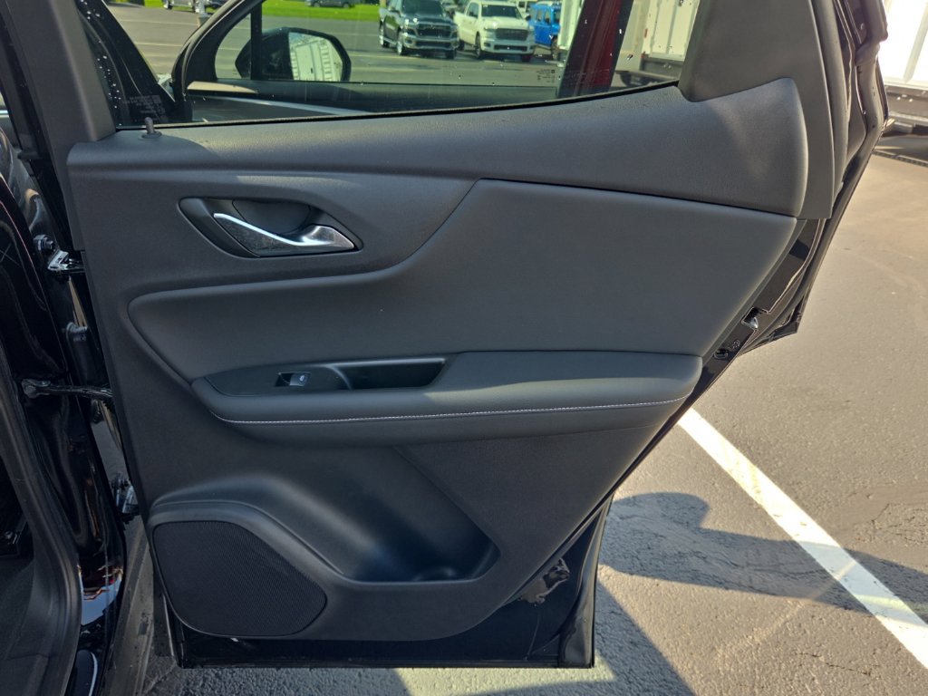 Used 2024 Chevrolet Blazer LT w/ Convenience Package FWD image 17