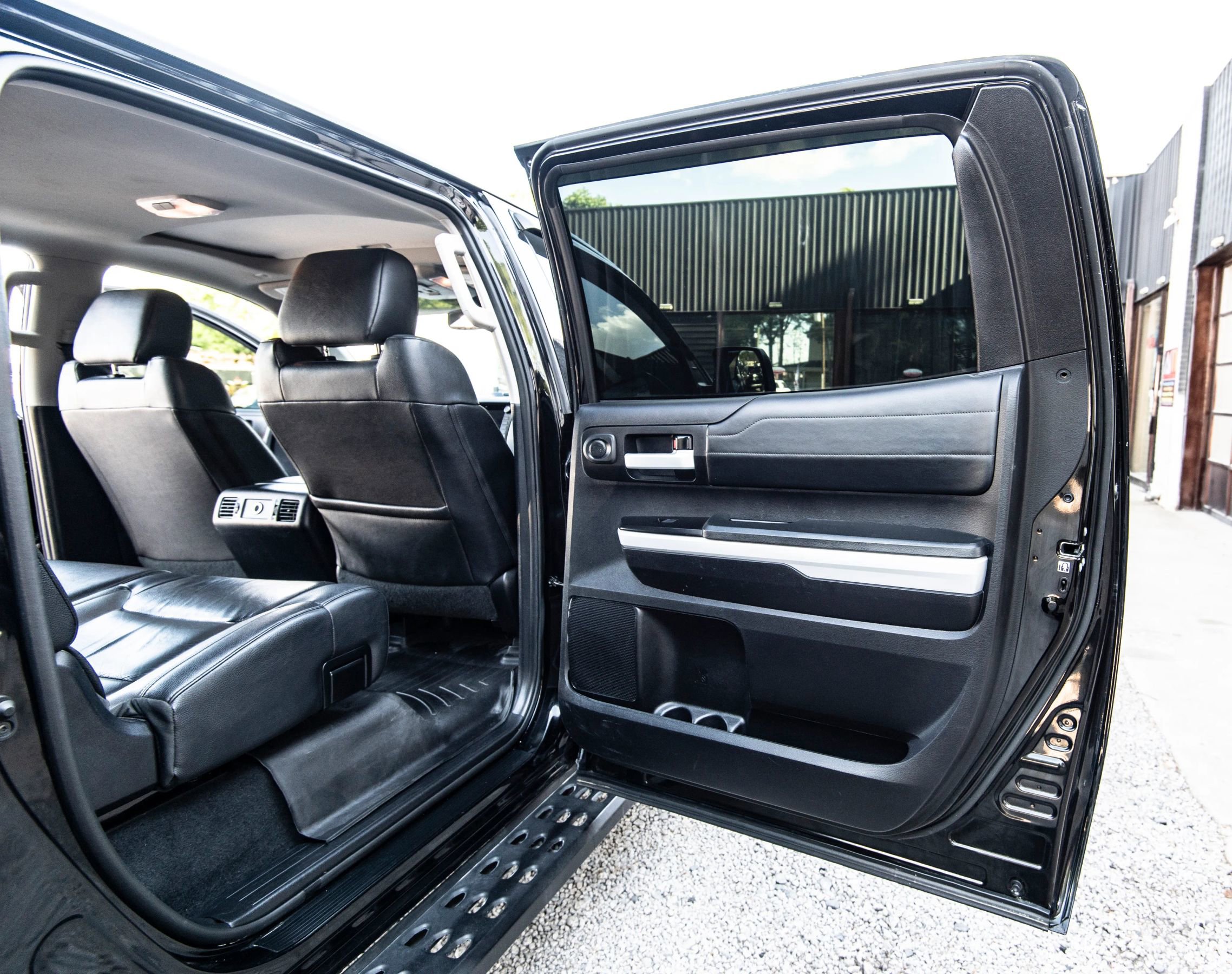 Used 2020 Toyota Tundra Limited w/ Limited Premium Package AWD/4WD image 32