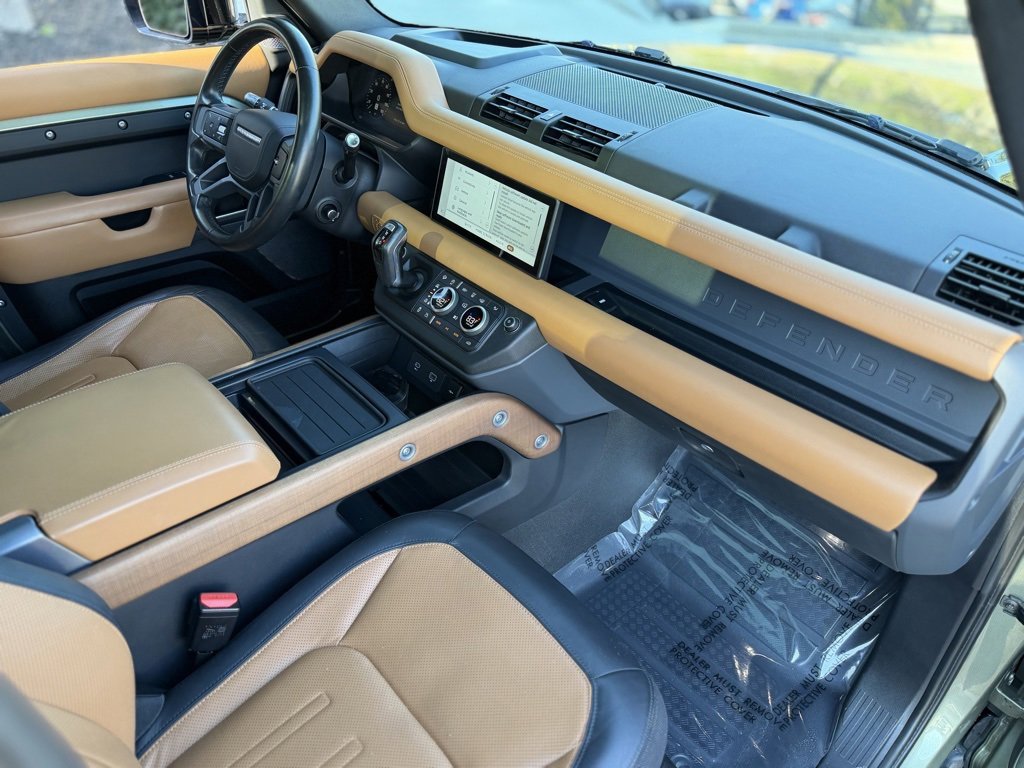 Used 2020 Land Rover Defender 110 X image 32