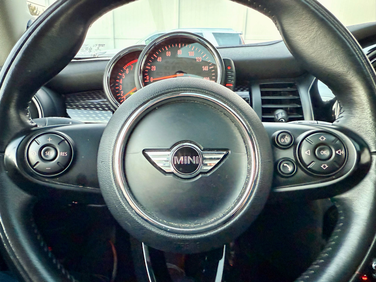 Used 2015 MINI Cooper S image 24