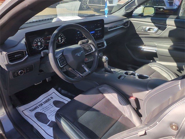 Used 2025 Ford Mustang Premium image 9