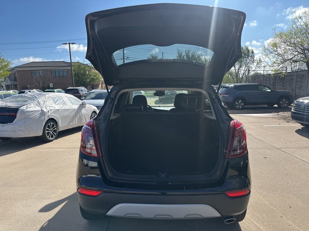 Used 2020 Buick Encore Preferred w/ Safety Package FWD image 13