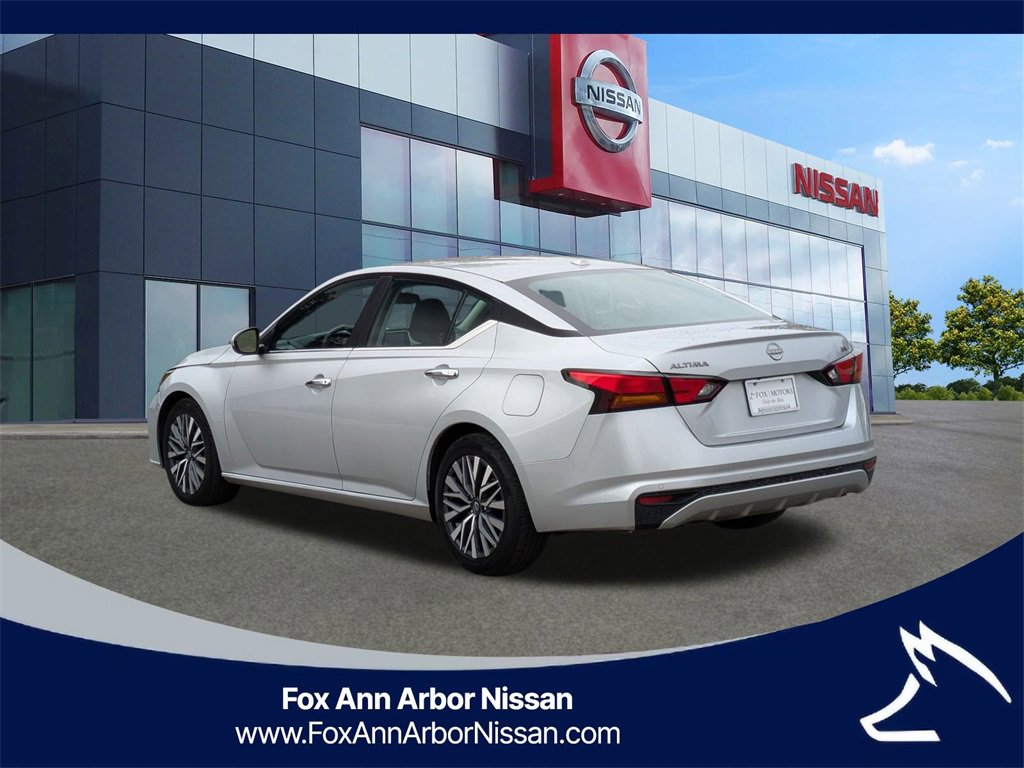 Certified 2023 Nissan Altima 2.5 SV image 3