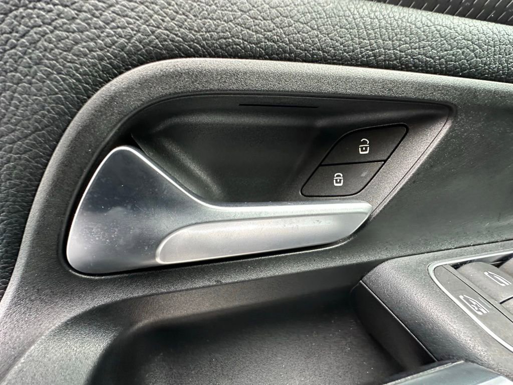 Used 2021 Mercedes-Benz GLA 250 4MATIC image 17