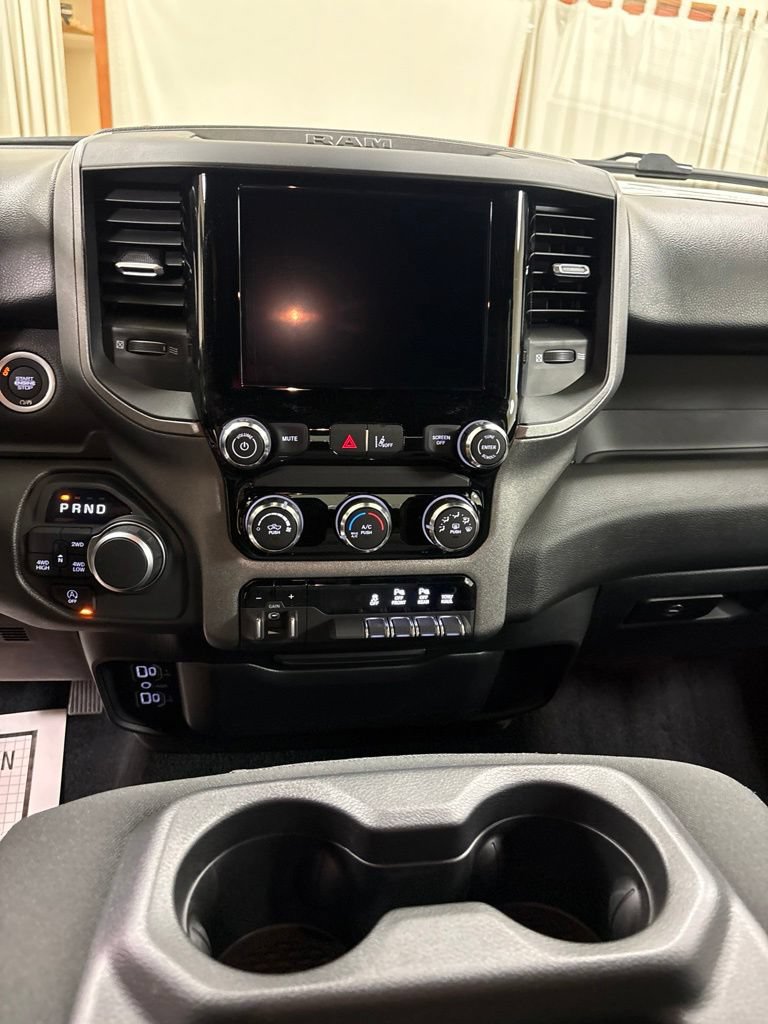 New 2026 RAM 1500 Express AWD/4WD image 12