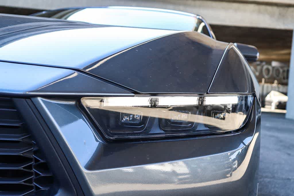 Used 2025 Ford Mustang Convertible image 13