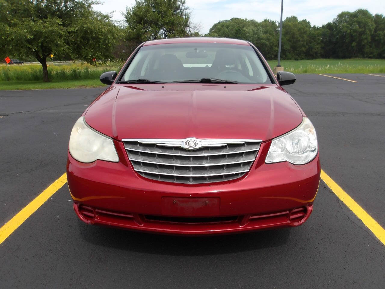 Used 2010 Chrysler Sebring Touring FWD image 3