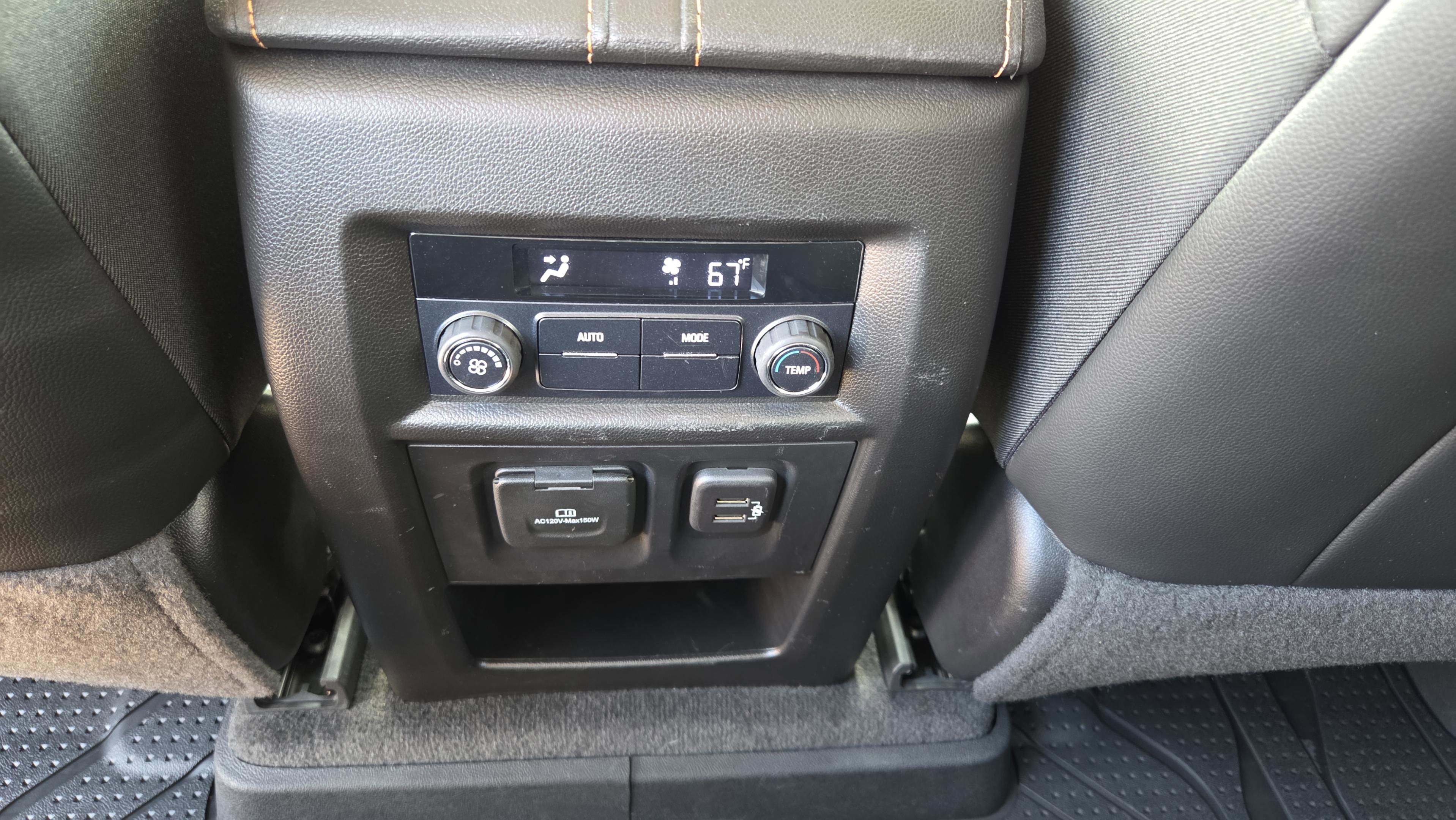 Used 2019 Chevrolet Traverse RS w/ LPO, 'HIT The Road' Package image 17