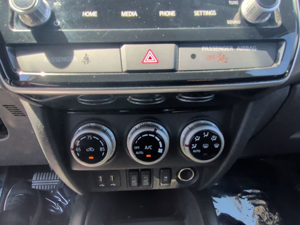 Used 2021 Mitsubishi Outlander Sport SE image 19
