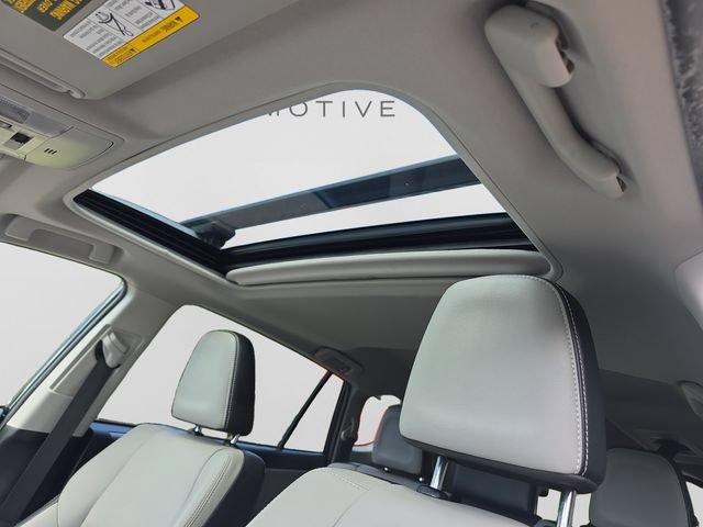 Used 2018 Toyota RAV4 Limited AWD/4WD image 12