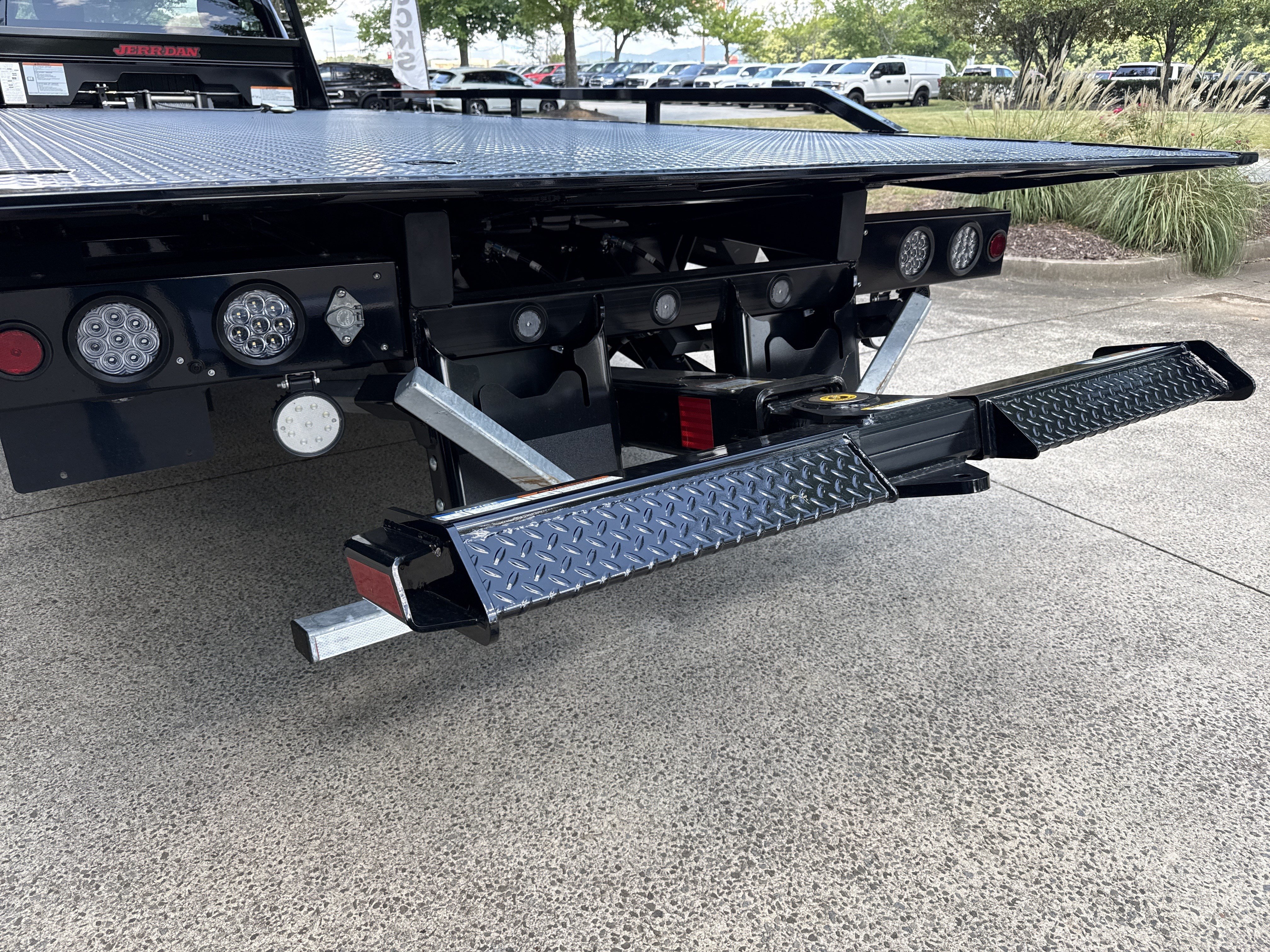 New 2024 RAM 5500 SLT w/ Quick Order Package 2YG SLT RWD image 19