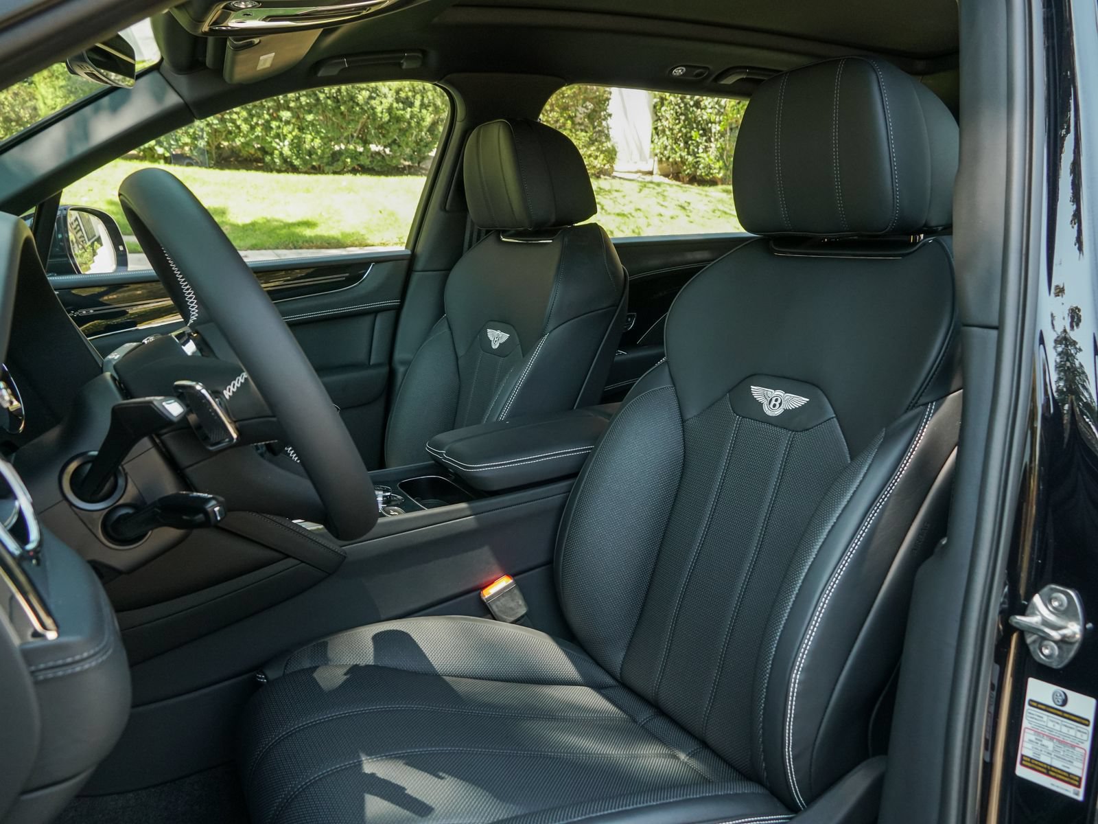 New 2025 Bentley Bentayga Extended Wheelbase AWD/4WD image 21