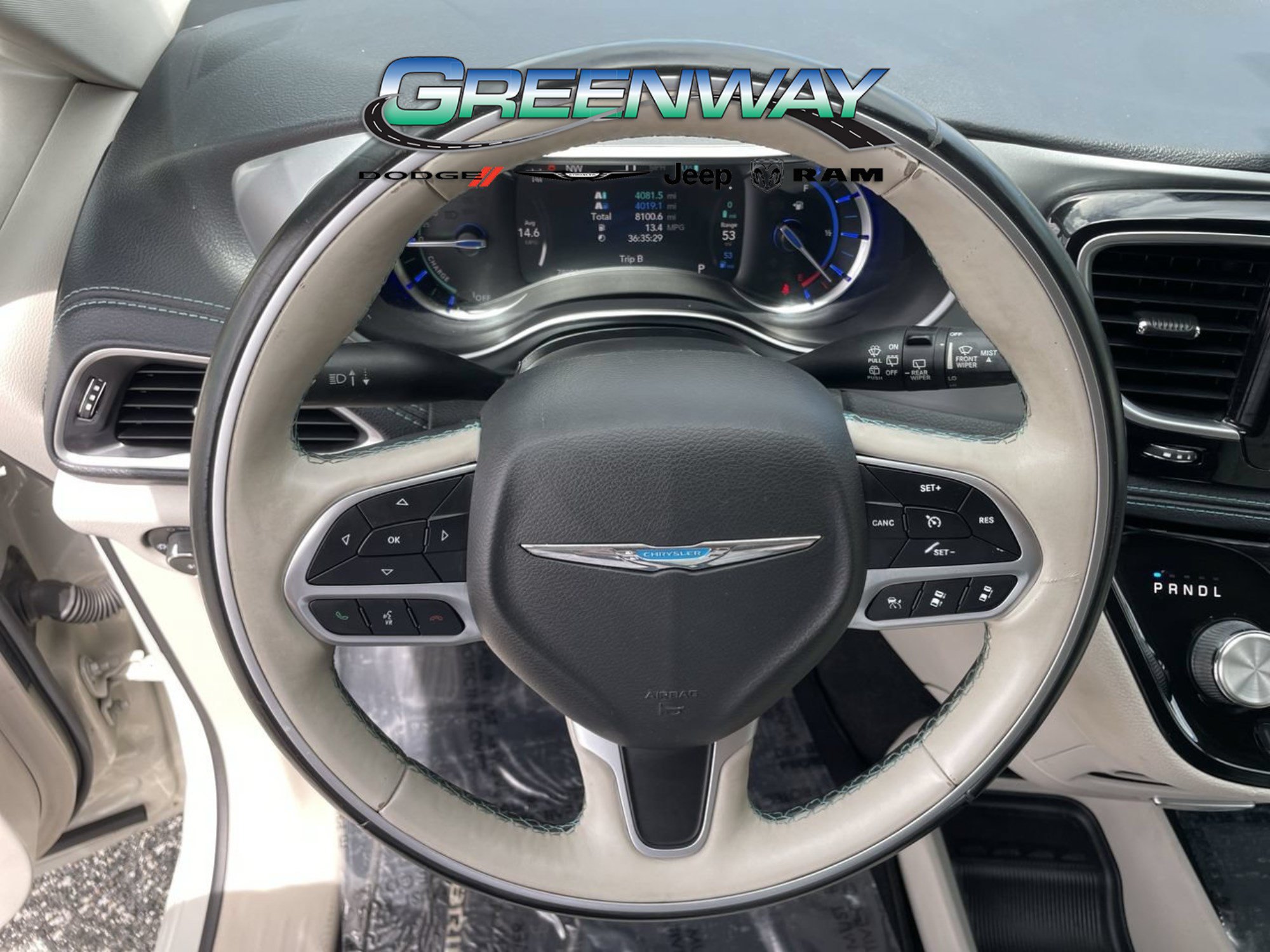 Used 2017 Chrysler Pacifica Platinum FWD image 33