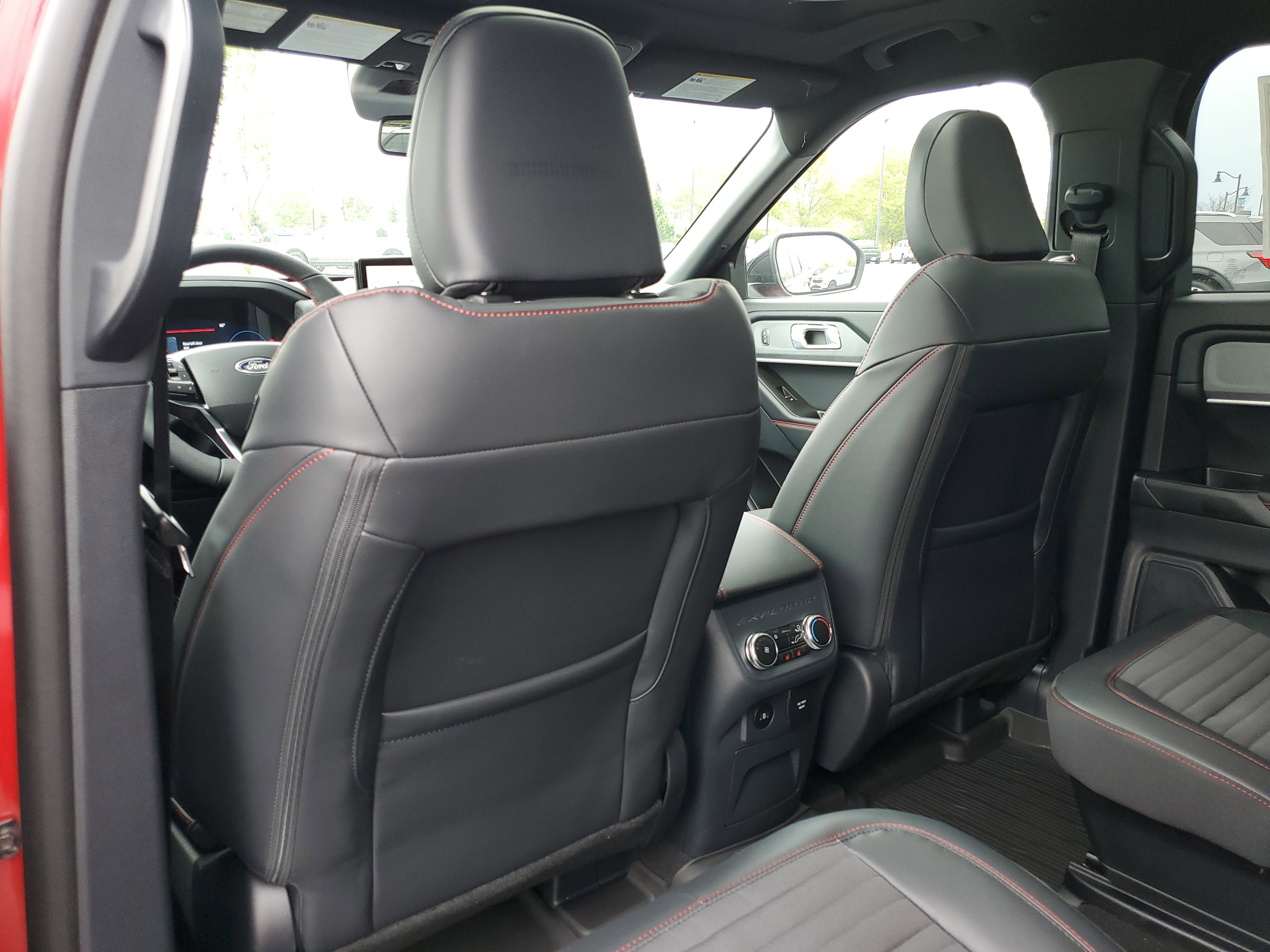 New 2026 Ford Explorer ST-Line AWD/4WD image 23