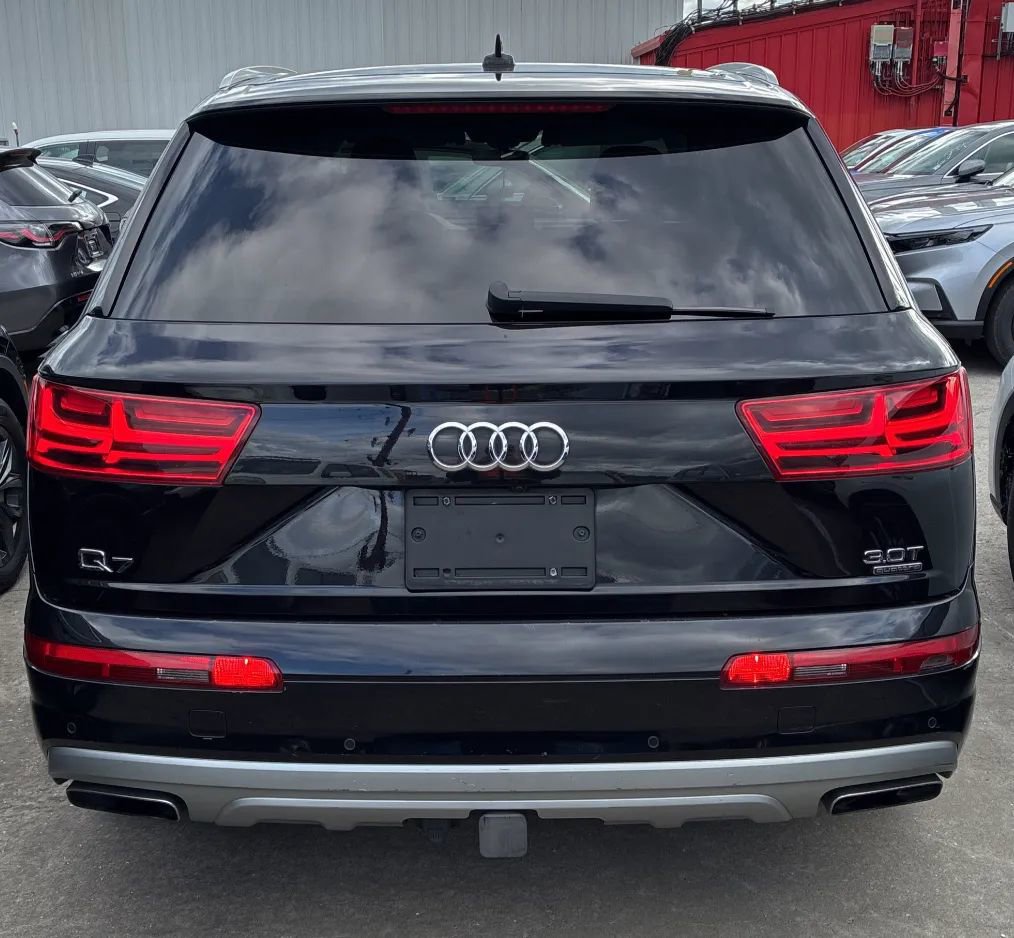 Used 2018 Audi Q7 3.0T Premium Plus w/ Premium Plus Package image 3