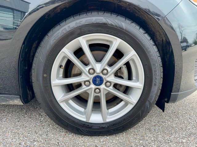 Used 2017 Ford Focus SE w/ Cold Weather Package image 26