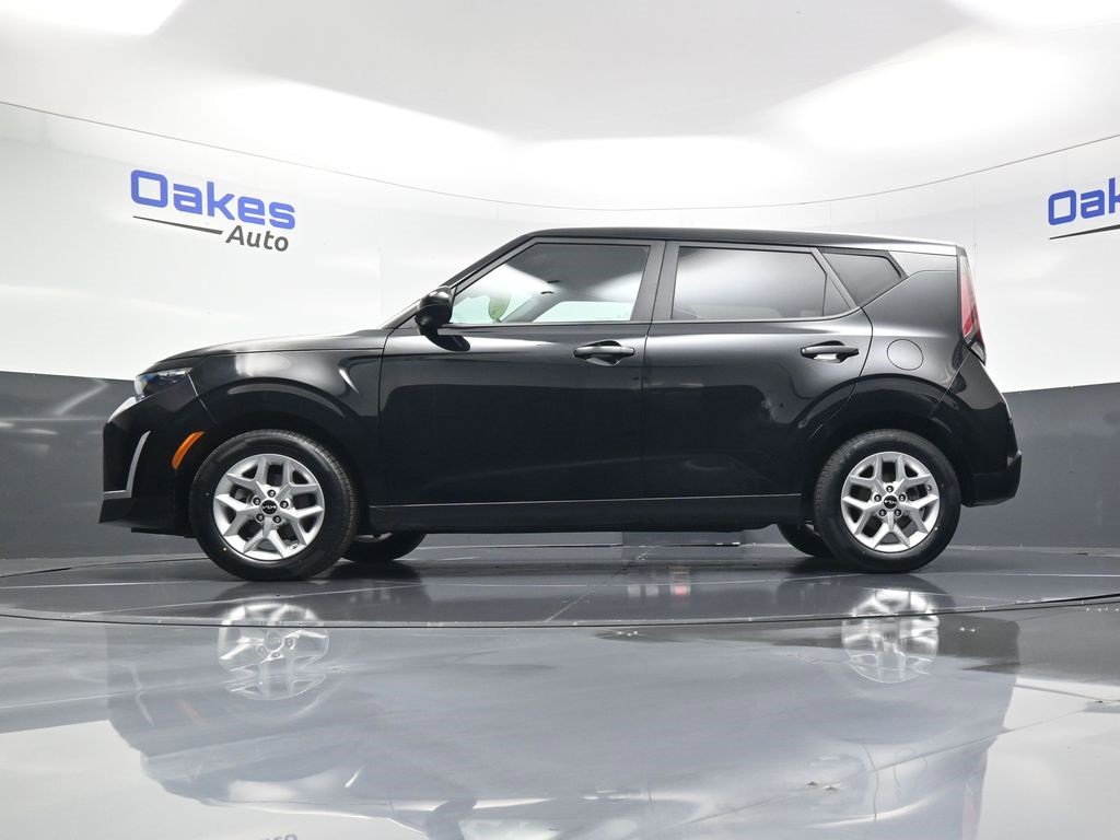 Certified 2024 Kia Soul LX w/ Option Group 015 image 36