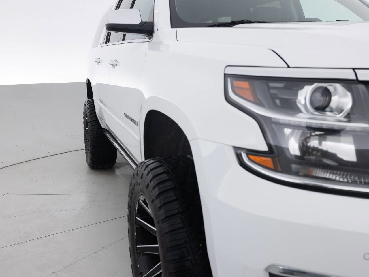 Used 2015 Chevrolet Suburban LTZ image 11