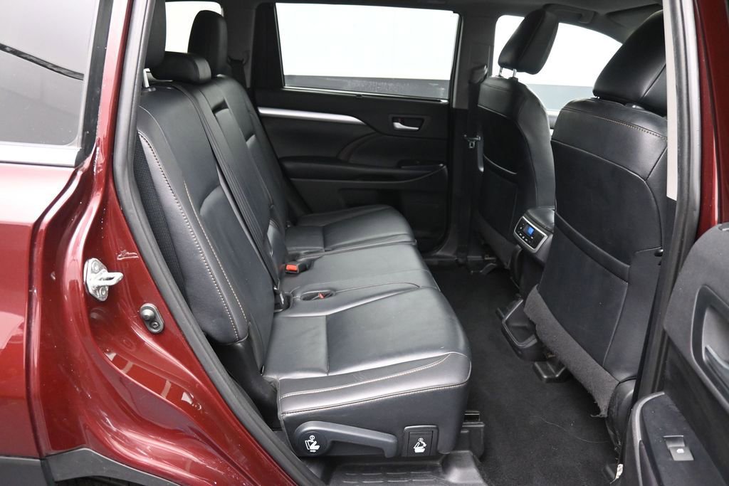 Certified 2019 Toyota Highlander XLE AWD/4WD image 26