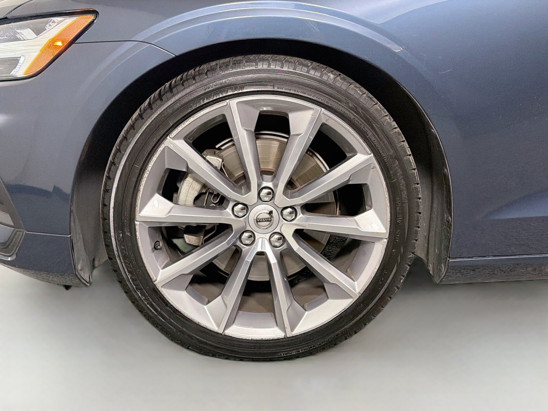Used 2019 Volvo S60 T5 Momentum w/ Multimedia Package FWD image 31