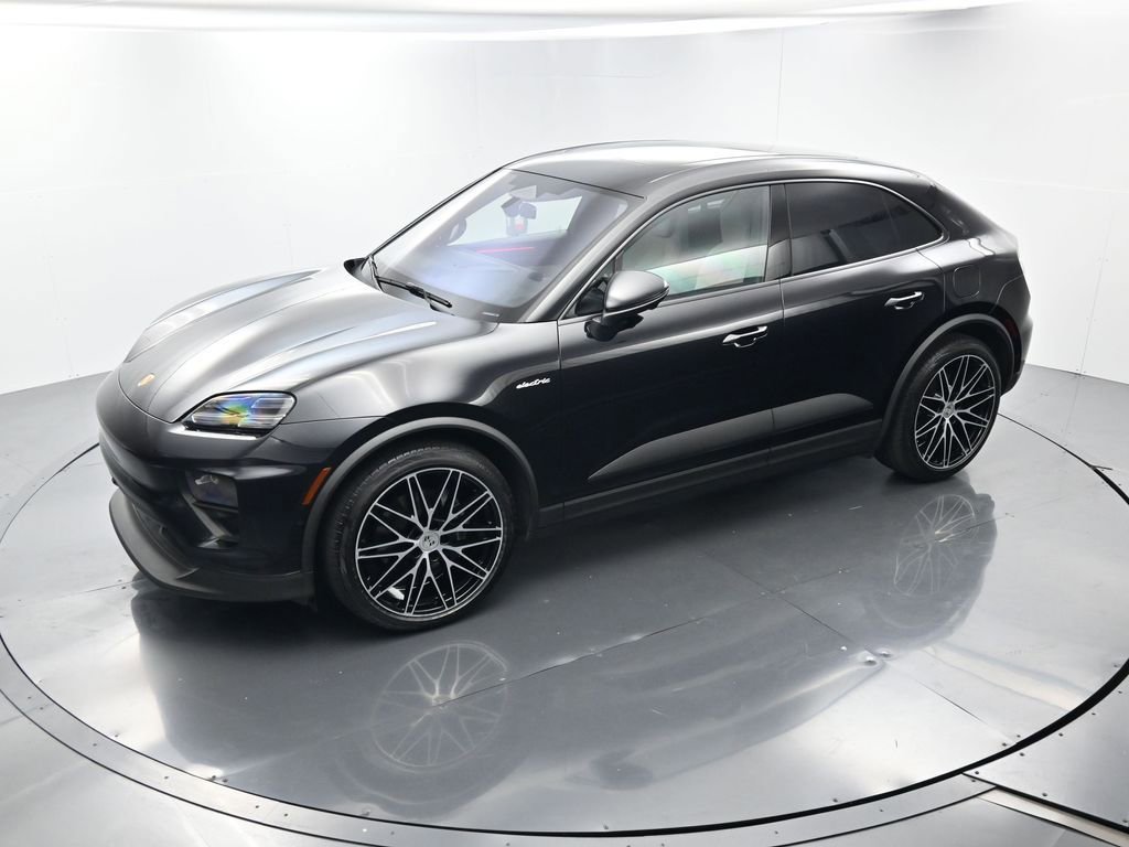Certified 2024 Porsche Macan 4 Electric image 31