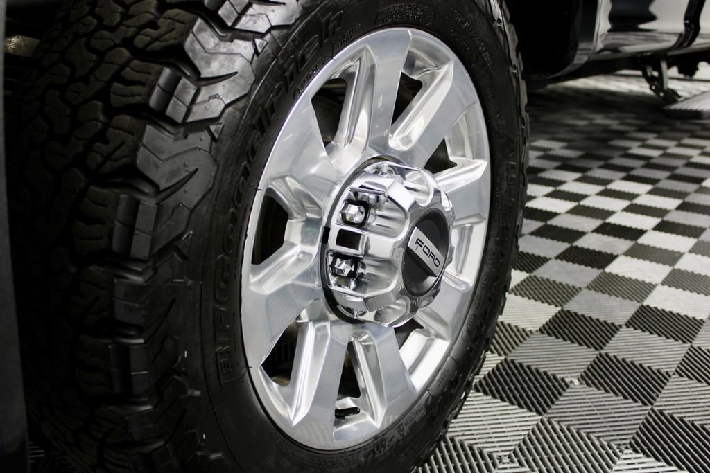 Used 2020 Ford F350 Platinum image 14