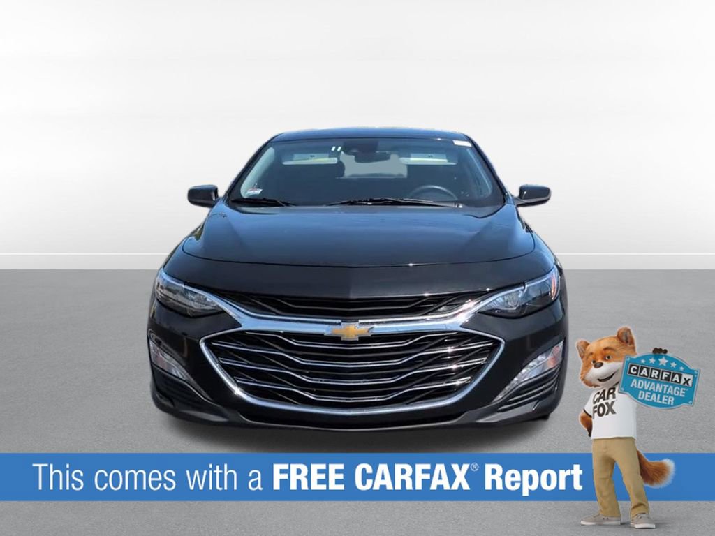 Used 2024 Chevrolet Malibu LT FWD image 2