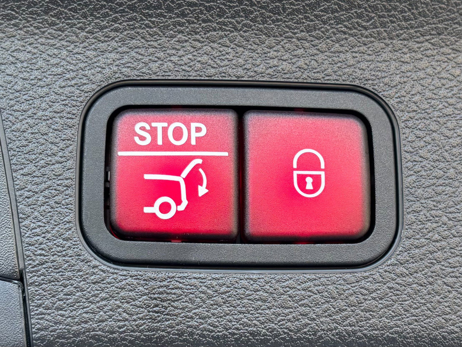 Used 2024 Mercedes-Benz GLS 580 4MATIC image 31