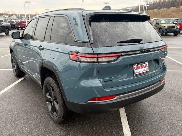 New 2026 Jeep Grand Cherokee Limited w/ Limited Altitude Package AWD/4WD image 5