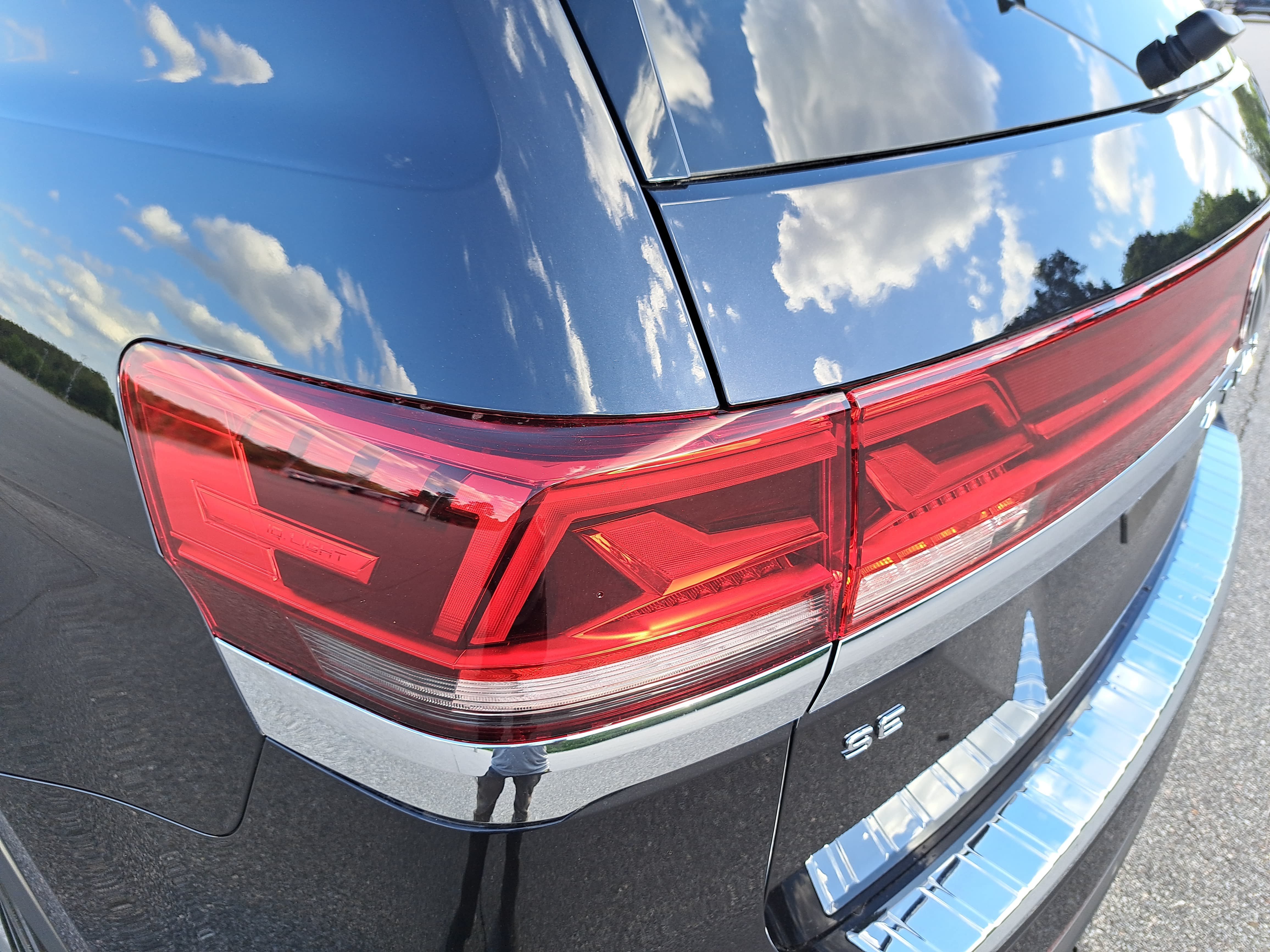 New 2026 Volkswagen Atlas SE FWD image 33