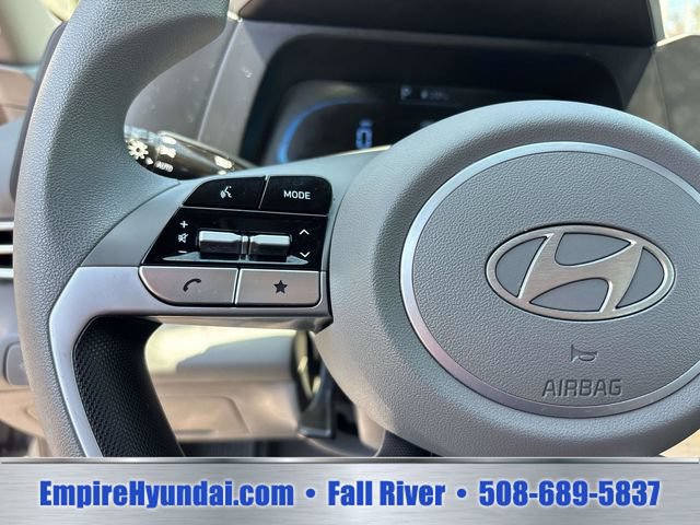 Used 2024 Hyundai Elantra SE FWD image 18