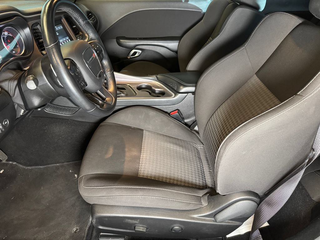 Used 2022 Dodge Challenger GT AWD/4WD image 20