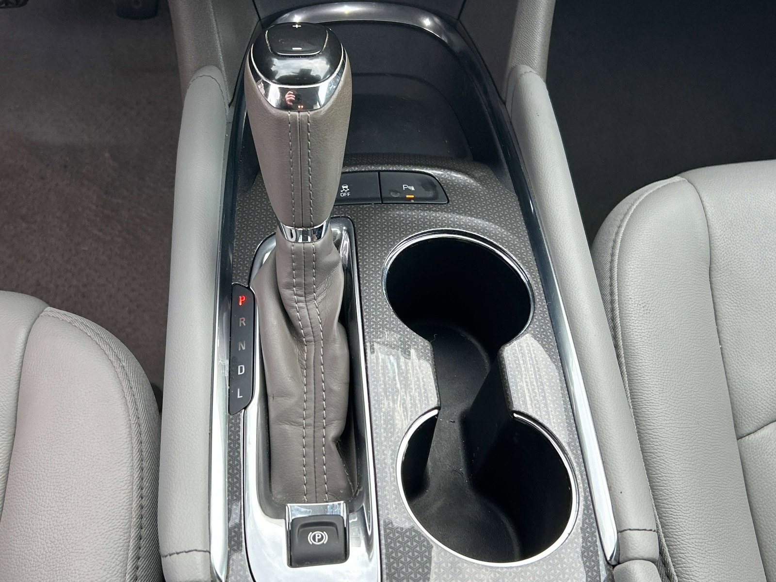 Used 2017 Chevrolet Malibu Hybrid w/ Leather Package image 26