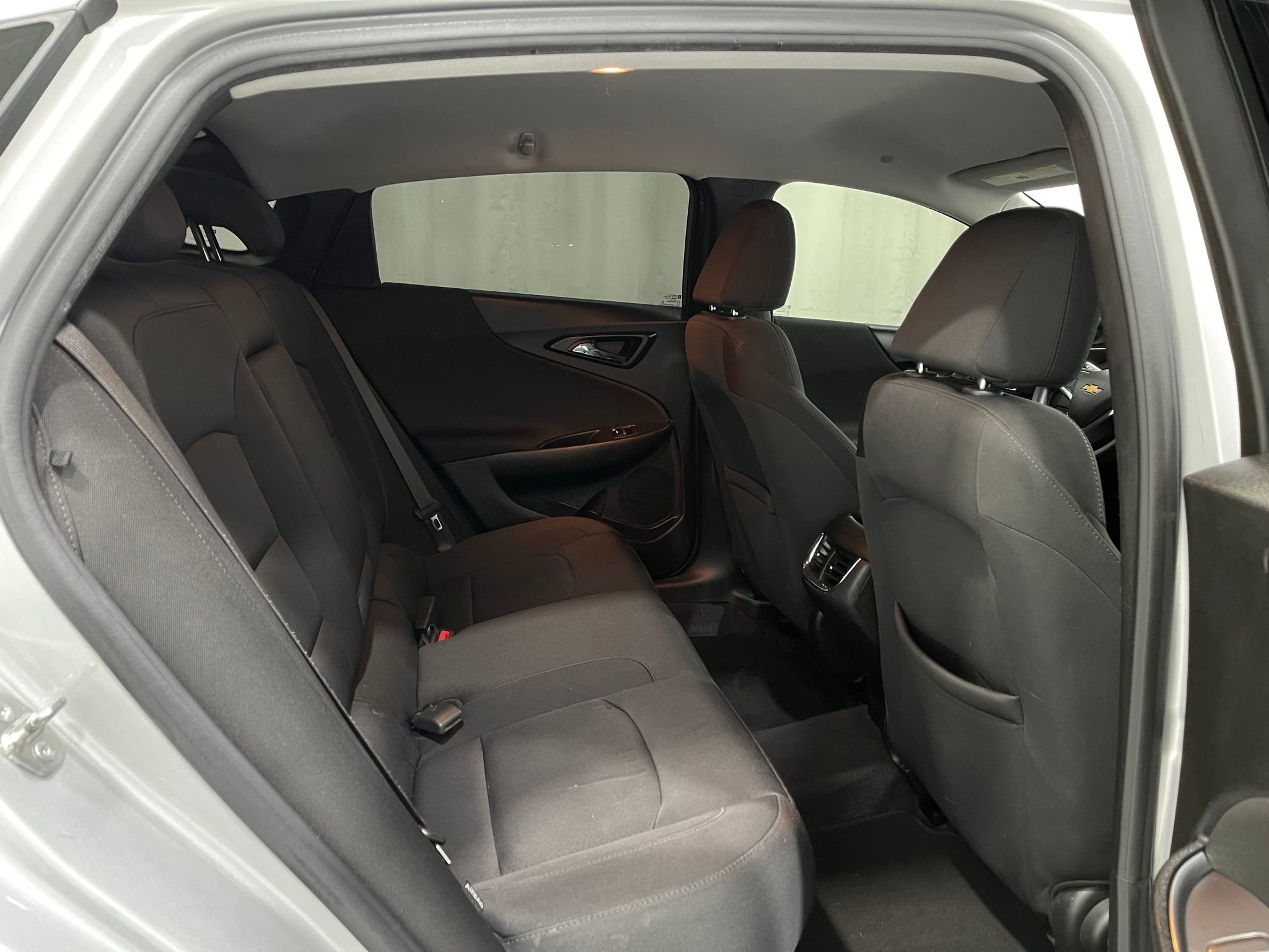 Used 2019 Chevrolet Malibu Hybrid FWD image 29