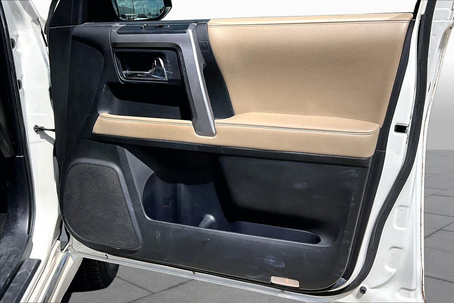 Used 2017 Toyota 4Runner Limited RWD image 23