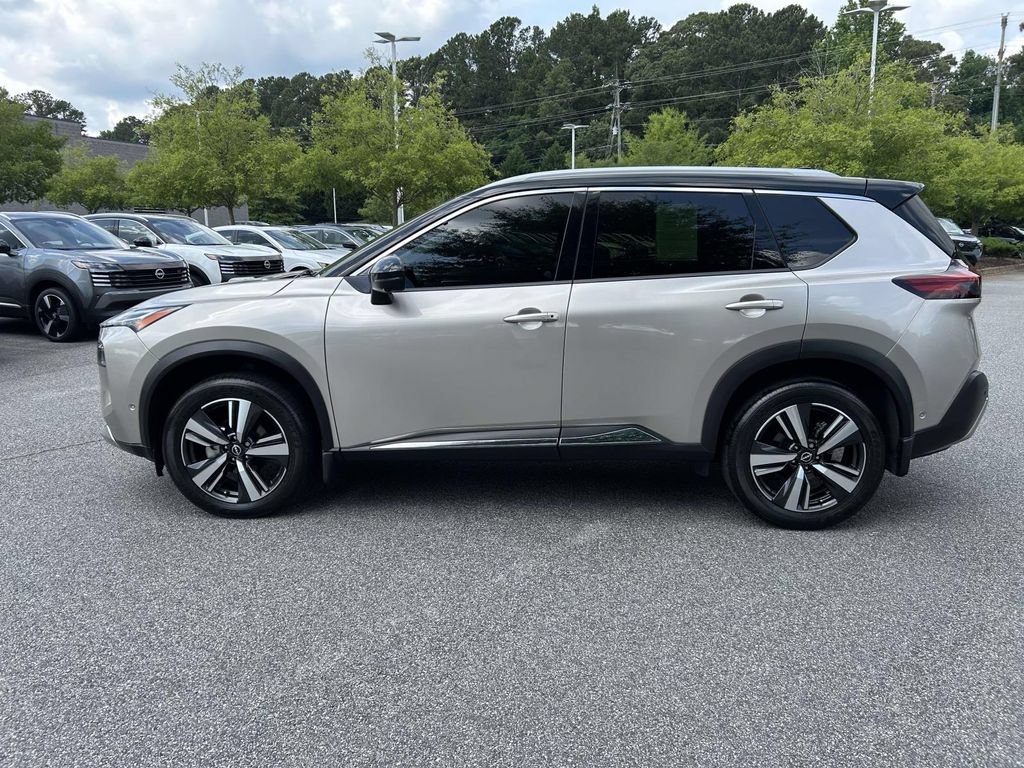 Used 2023 Nissan Rogue Platinum w/ Platinum Premium Package FWD image 2
