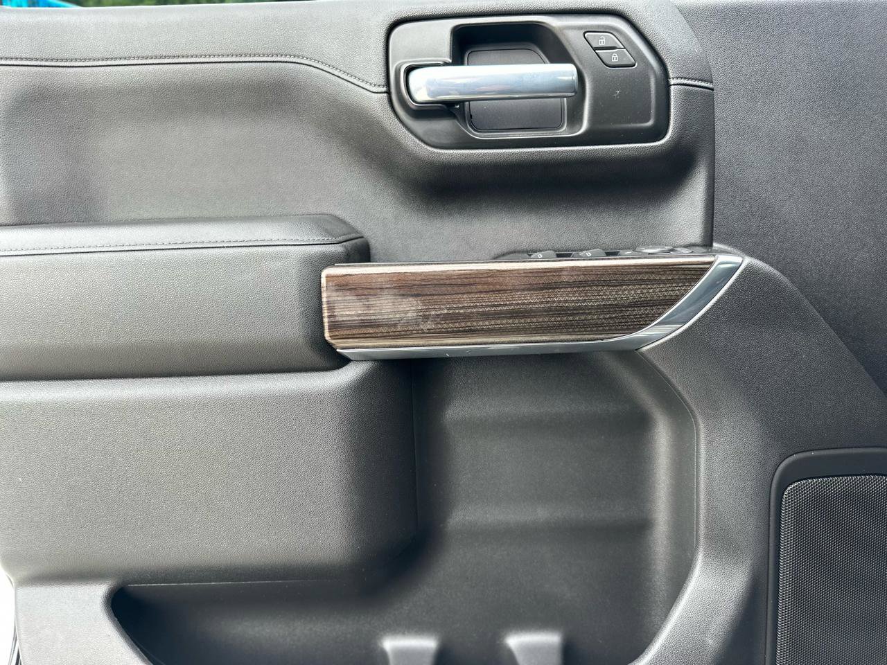 Used 2020 Chevrolet Silverado 1500 LT w/ All-Star Edition AWD/4WD image 12