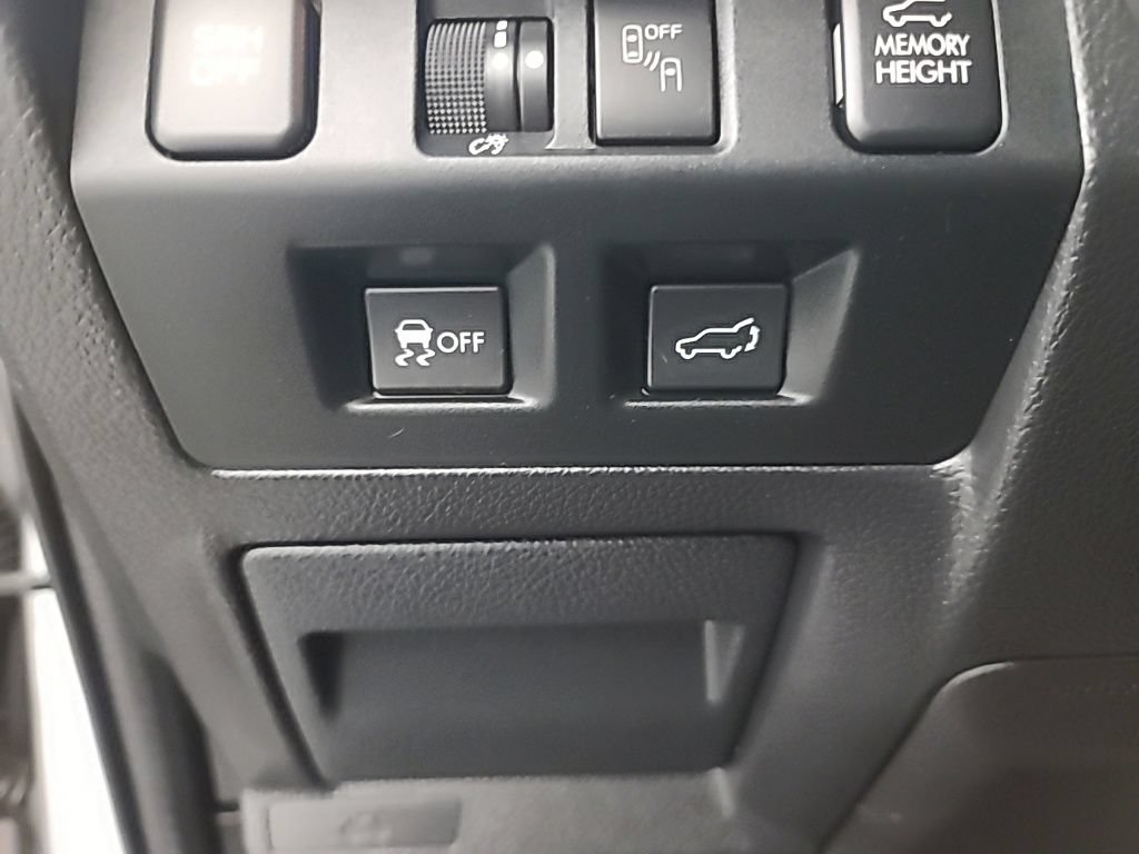 Used 2018 Subaru Forester 2.5i Limited AWD/4WD image 28