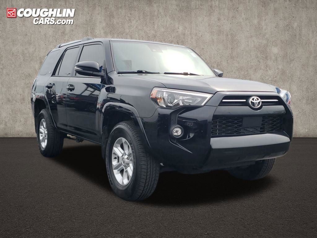 Used 2022 Toyota 4Runner SR5 Premium w/ Moonroof Package AWD/4WD image 8