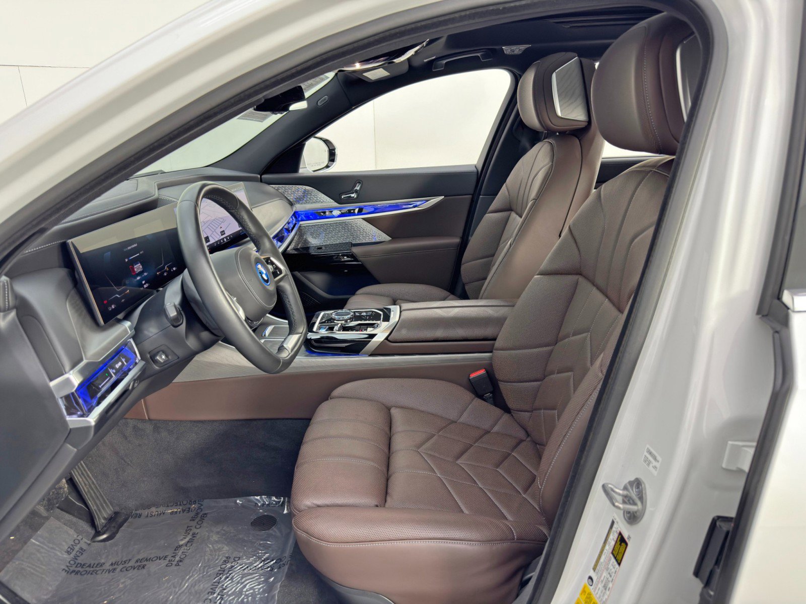 Used 2023 BMW i7 xDrive60 image 12