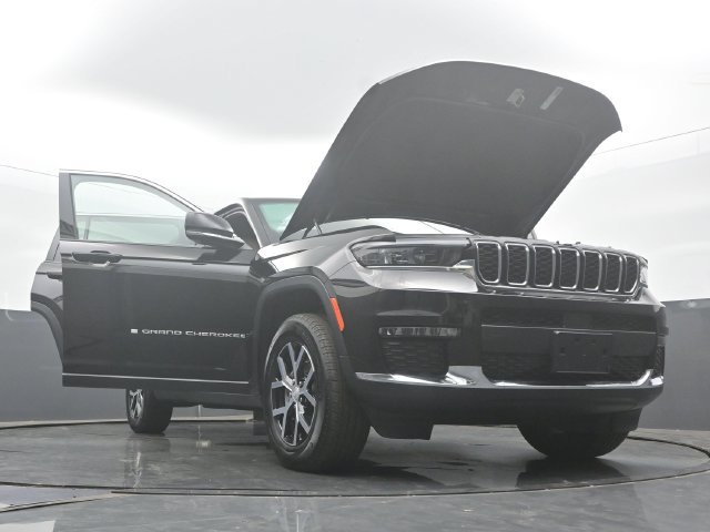 Used 2025 Jeep Grand Cherokee L Limited w/ Trailer Tow Package AWD/4WD image 58