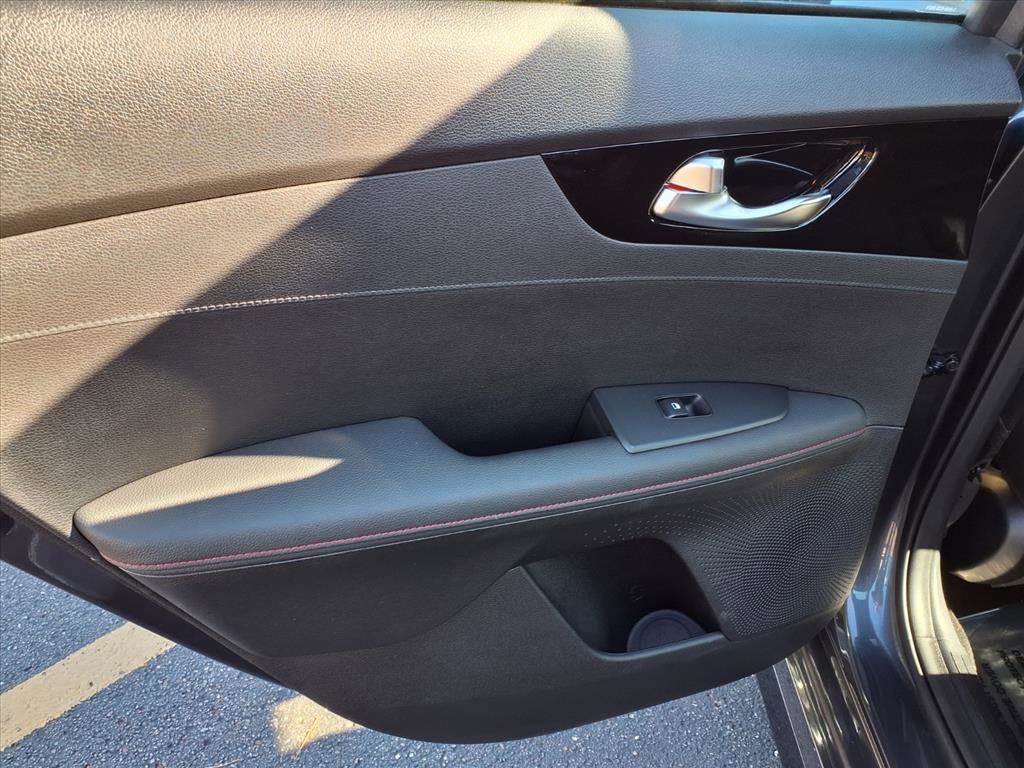 Used 2023 Kia Forte GT image 8