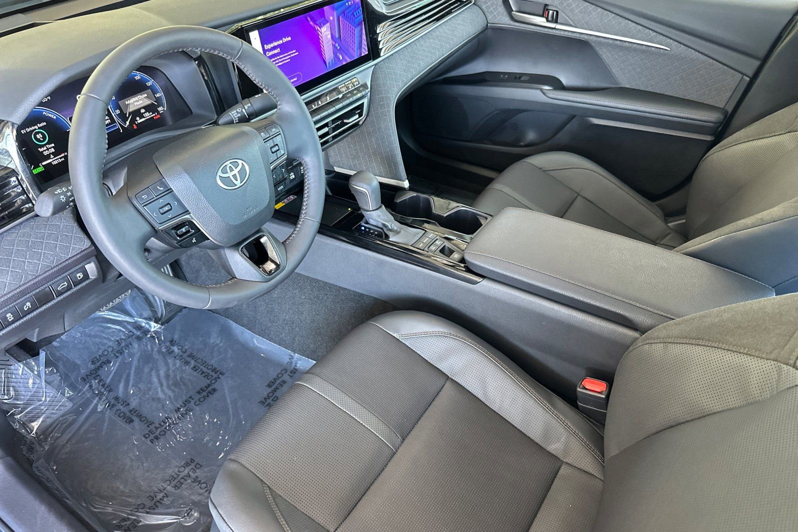 Used 2025 Toyota Camry XLE w/ Premium Package FWD image 11