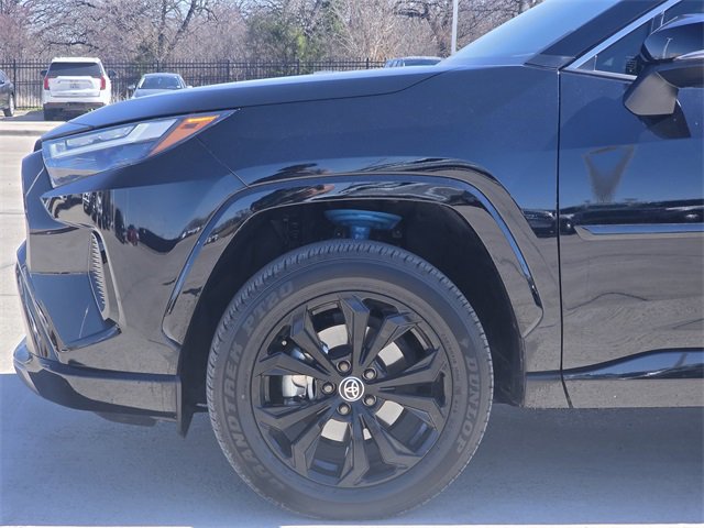 Used 2023 Toyota RAV4 SE w/ Convenience Package image 5