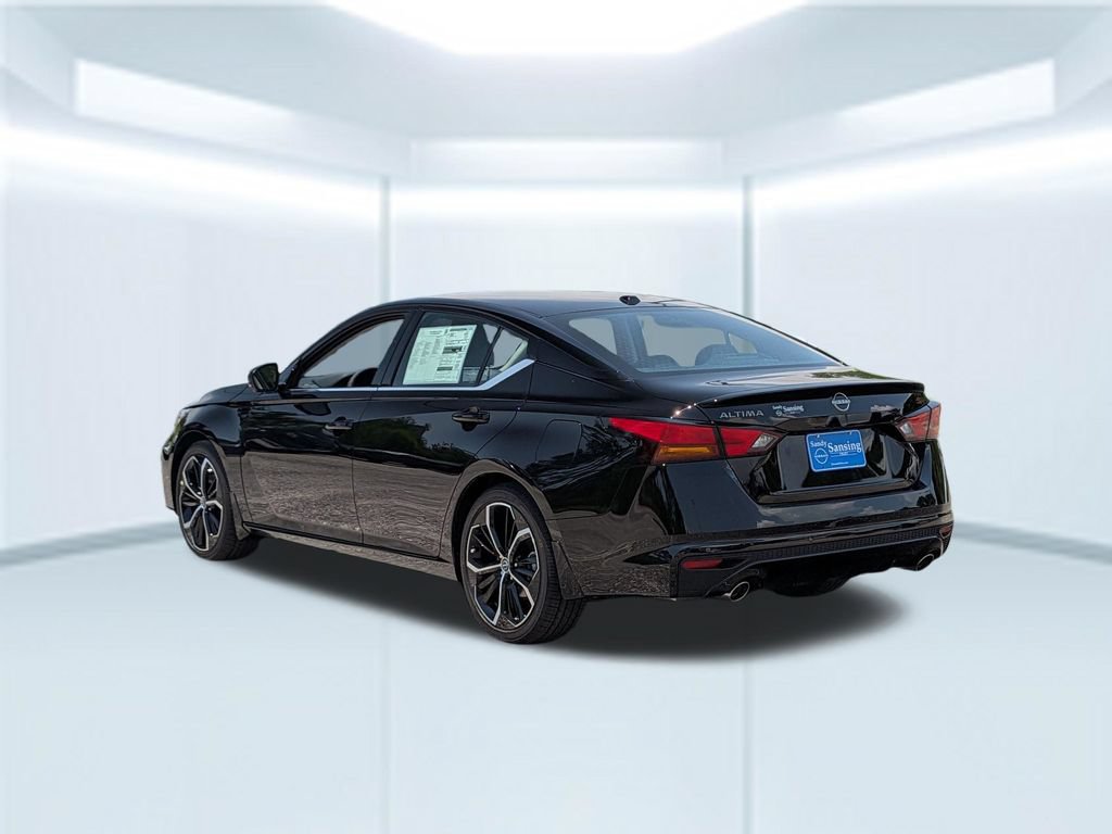 New 2026 Nissan Altima 2.5 SR w/ SR Premium Package FWD image 4